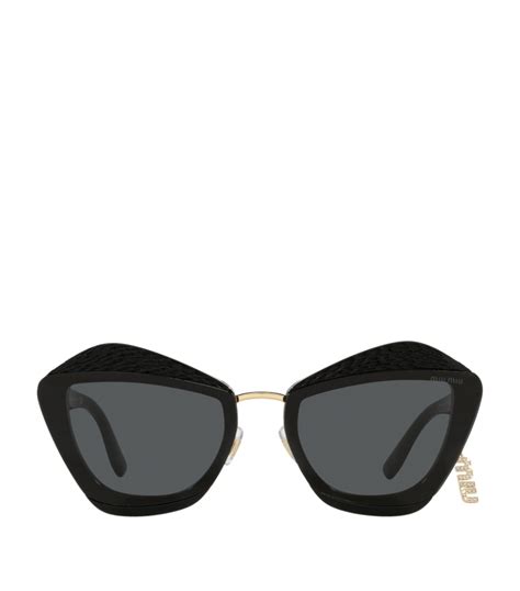 miu oversized sunglasses.